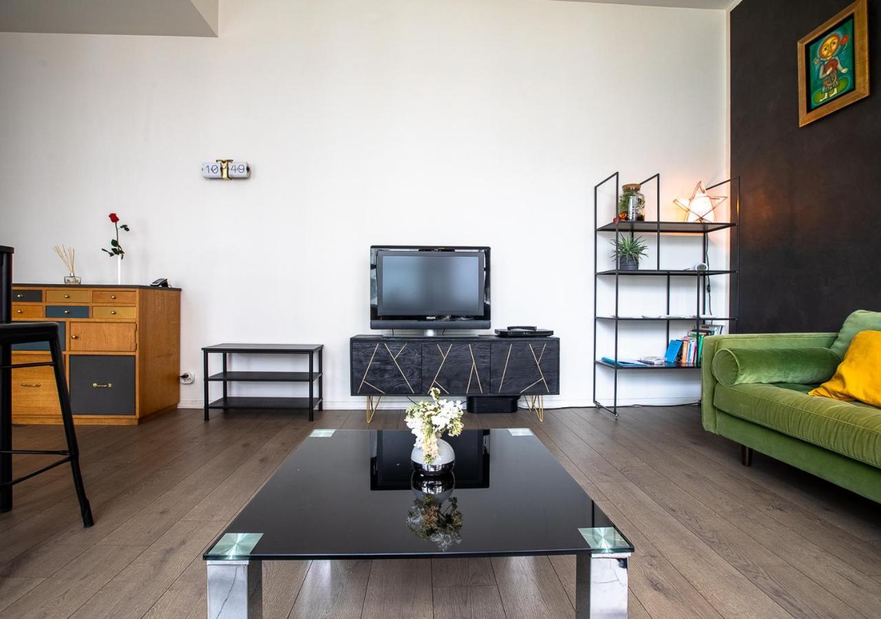 贝桑松Le Loft Horloger Avec Parking公寓 外观 照片